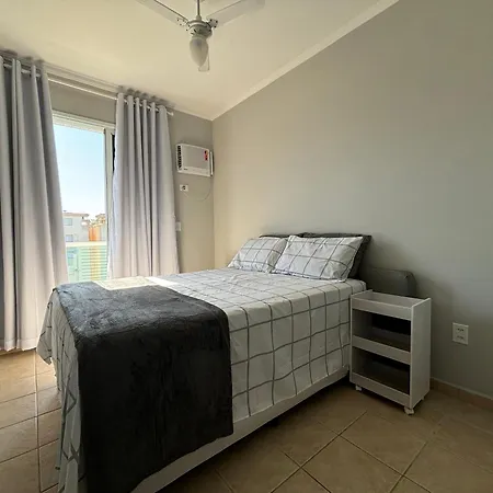 Apartamento na Praia Grande de Ubatuba-2